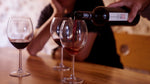  Copas de vino listas para ser degustadas en una ocasión especial